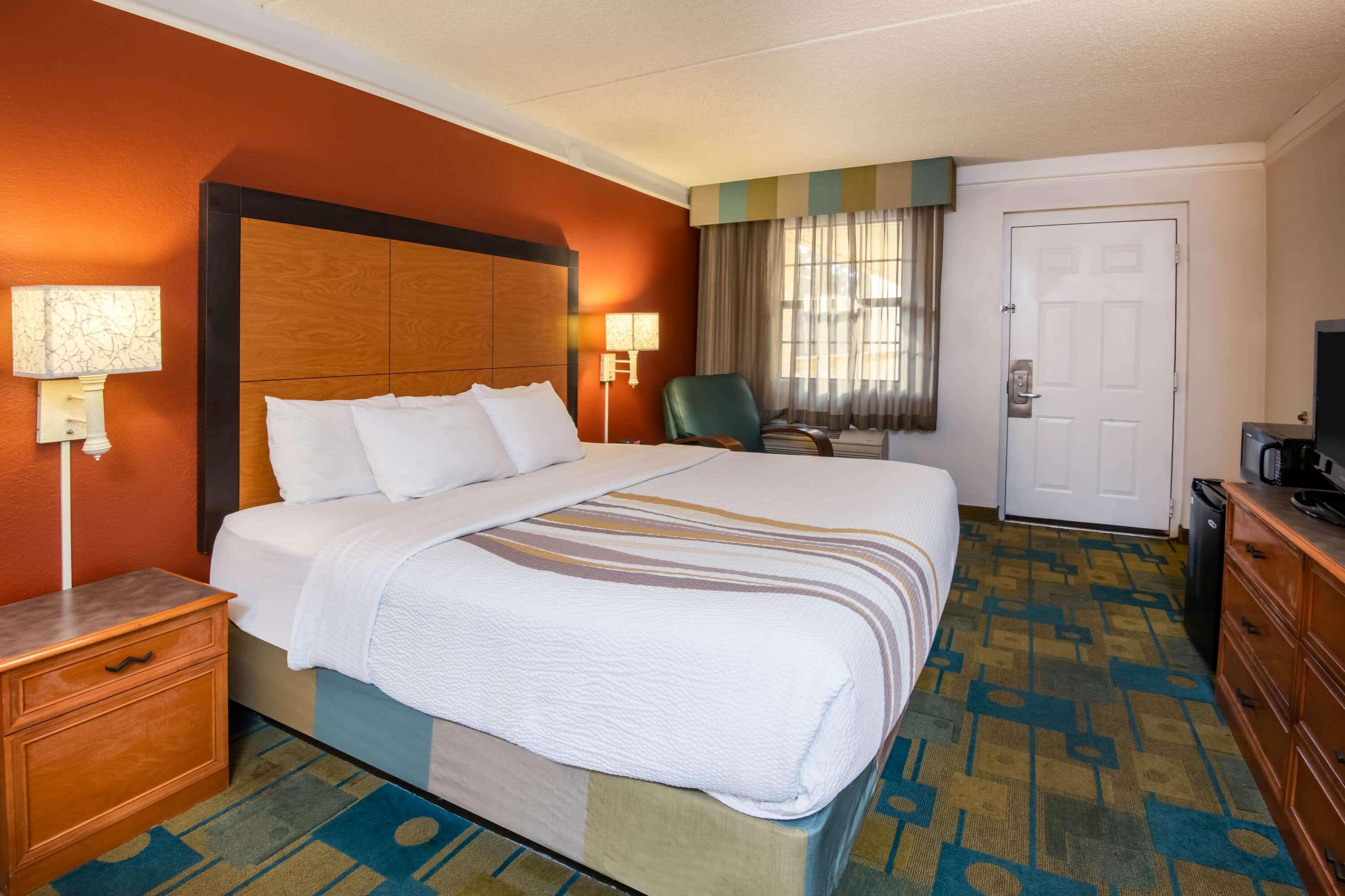 La Quinta Inn By Wyndham Colorado Springs Garden Of The Gods Exterior photo
