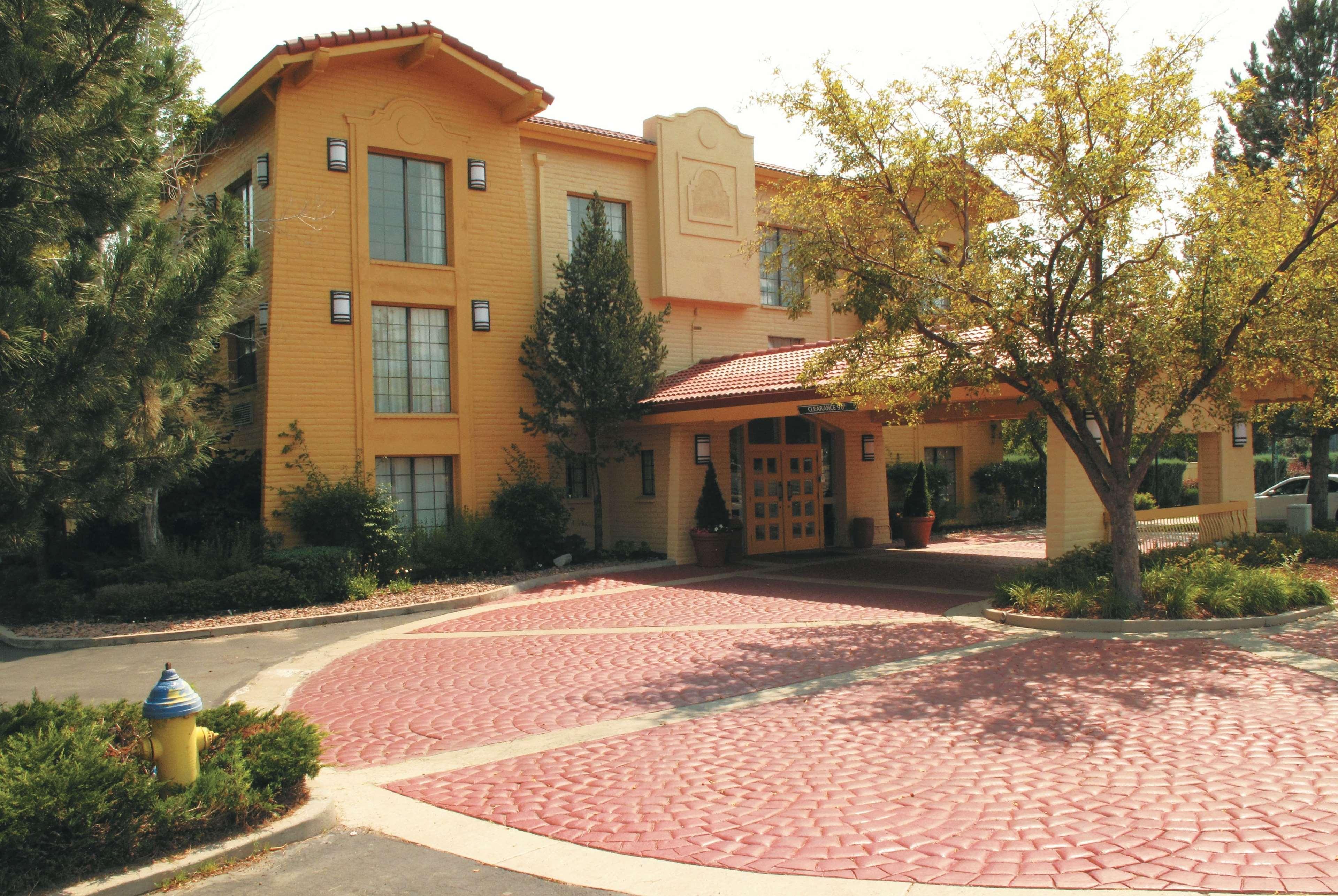 La Quinta Inn By Wyndham Colorado Springs Garden Of The Gods Exterior photo