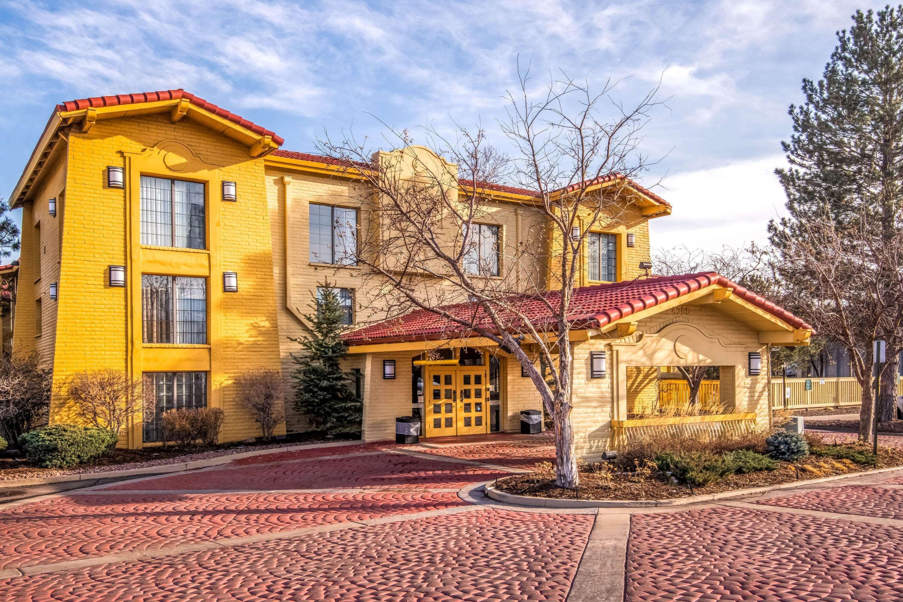 La Quinta Inn By Wyndham Colorado Springs Garden Of The Gods Exterior photo